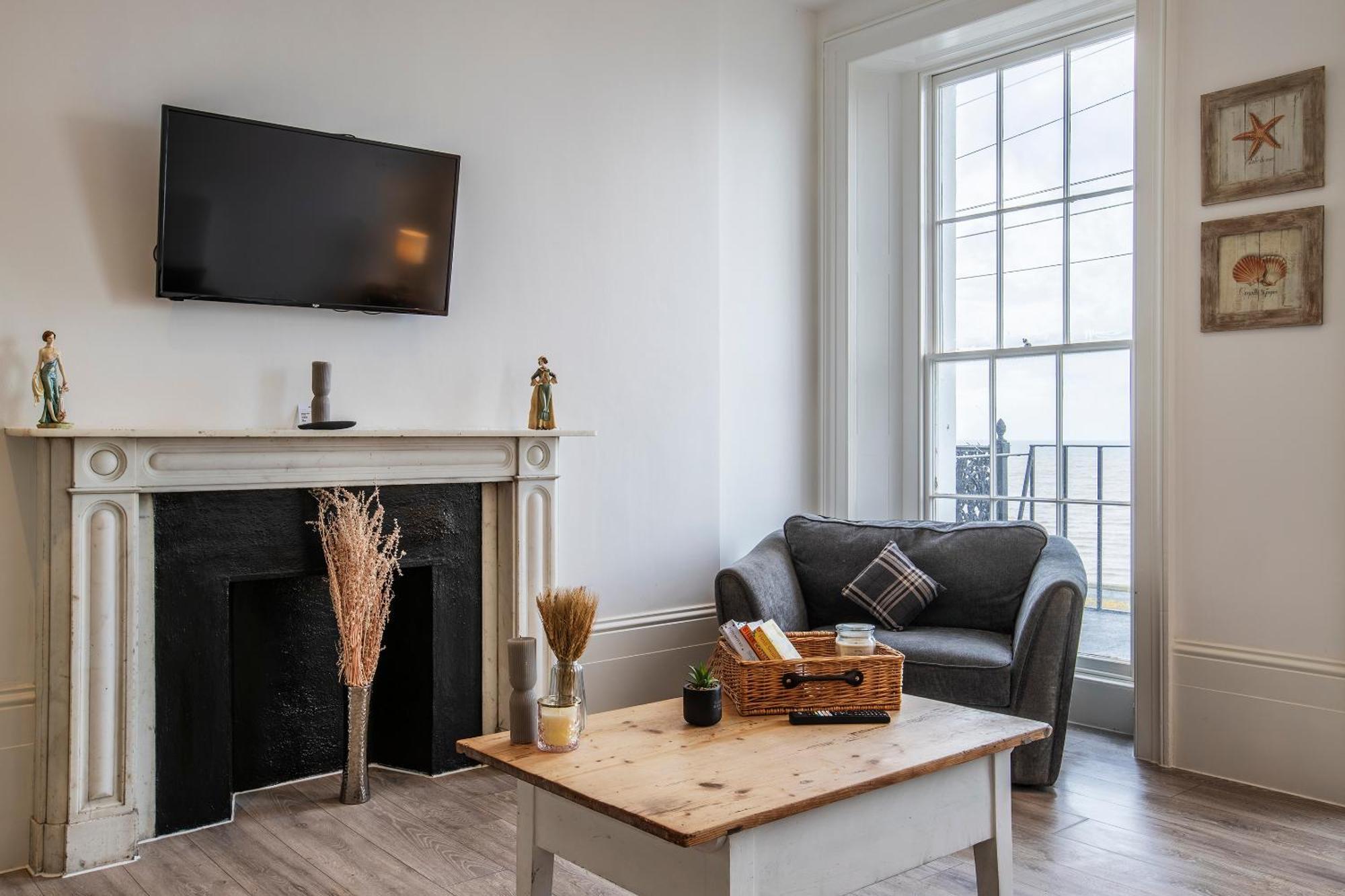 Seaside Serenity: Stylish Sea View Apartments In ハーン・ベイ エクステリア 写真
