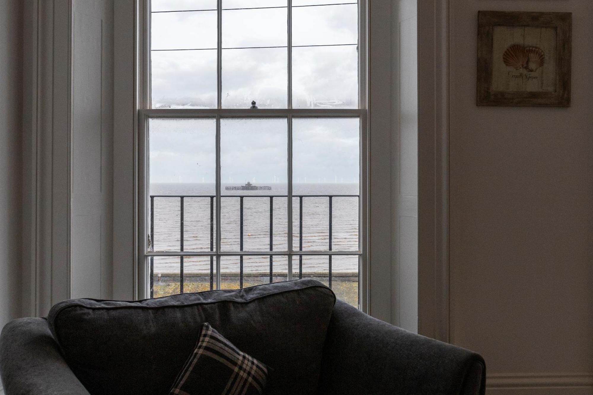 Seaside Serenity: Stylish Sea View Apartments In ハーン・ベイ エクステリア 写真